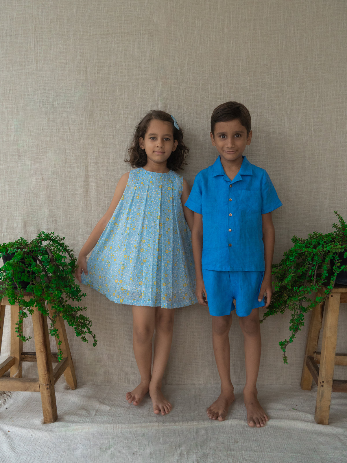 Fia_Sky blue ditsy print
